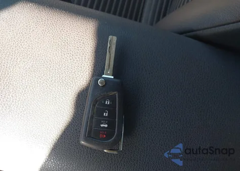 2021 Toyota Camry Se z USA, uszkodzony, nr VIN 4T1G11AKXMU443669